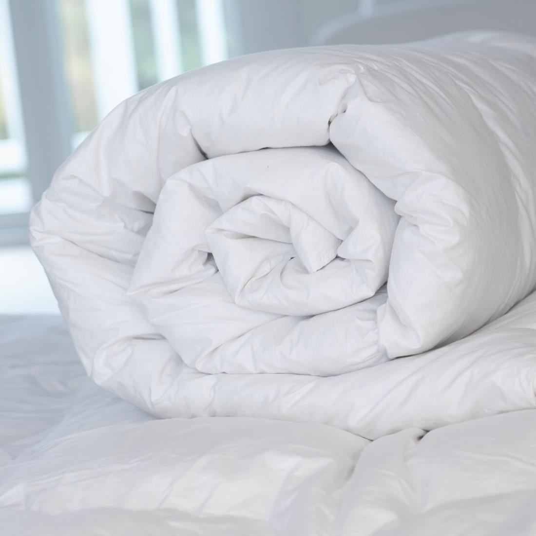 GU419 Mitre Luxury Microfibre Duvet Super King