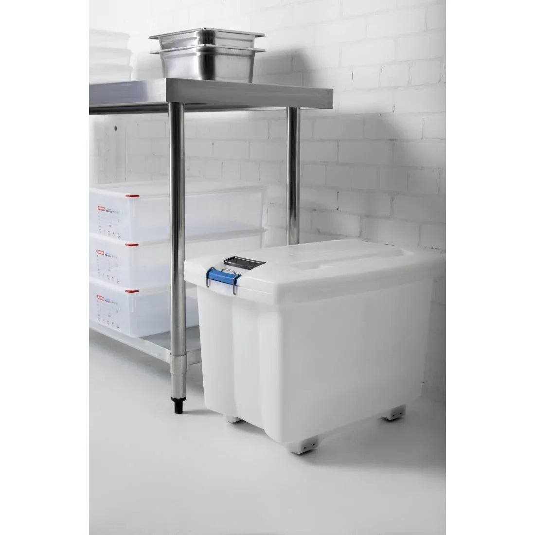 E690 Araven Food Storage Container 70Ltr - JD Catering Equipment Solutions Ltd