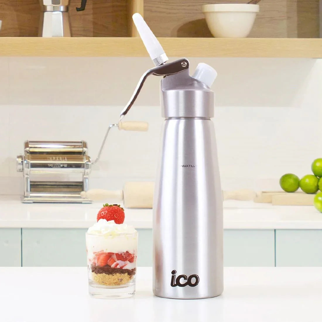 CH036 ICO Aluminium Whipped Cream Dispenser Silver 500ml - JD Catering Equipment Solutions Ltd