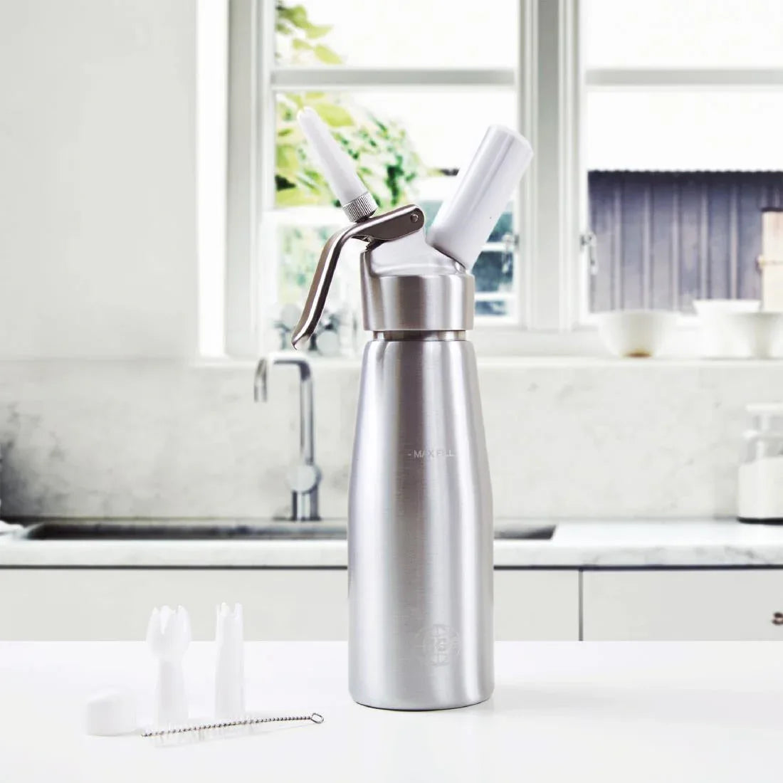 CH036 ICO Aluminium Whipped Cream Dispenser Silver 500ml - JD Catering Equipment Solutions Ltd