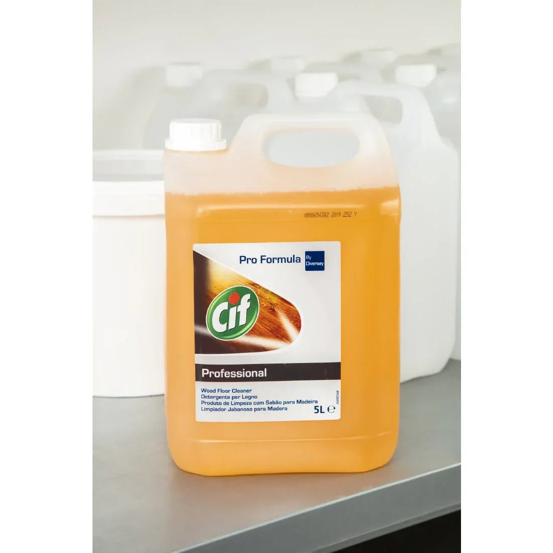 CX865 Cif Pro Formula Wood Floor Cleaner Concentrate 5Ltr - JD Catering Equipment Solutions Ltd