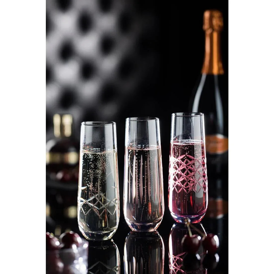 CZ060 Utopia Raffles Diamond Champagne Glasses 300ml (Pack of 6) - JD Catering Equipment Solutions Ltd