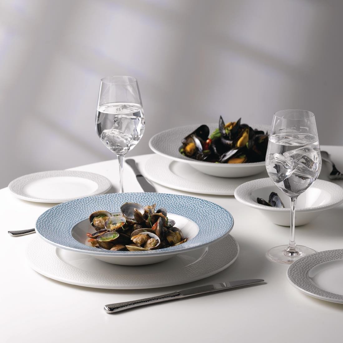 Churchill Isla Oatmeal Bowl White 170mm (Pack of 12) JD Catering Equipment Solutions Ltd