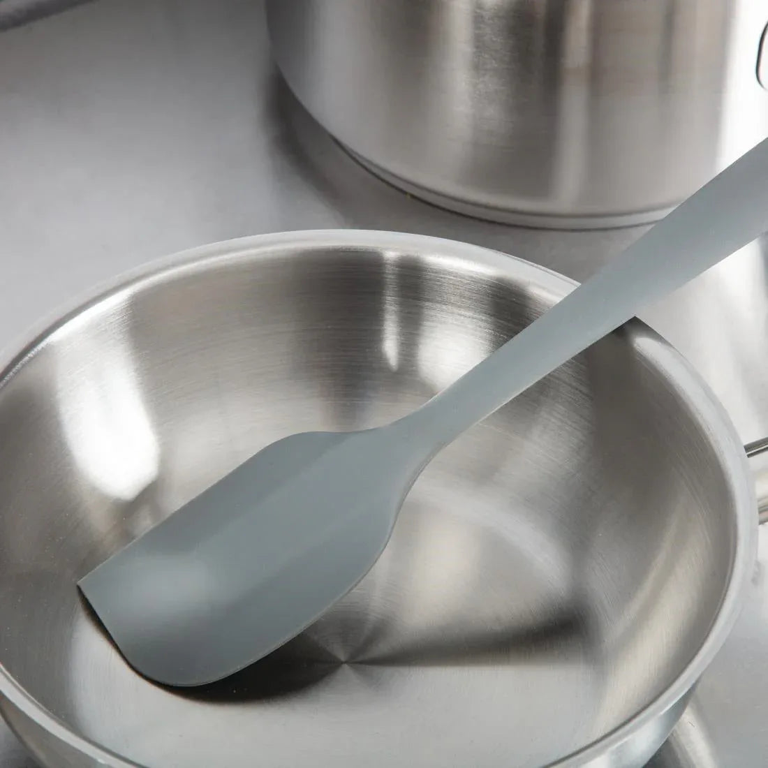 DA521 Vogue Silicone High Heat Large Spatula Grey - JD Catering Equipment Solutions Ltd
