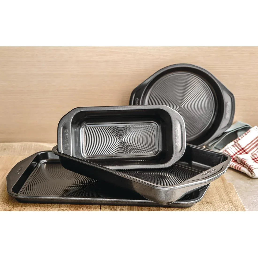 DE501 Circulon Rectangular Cake Tin 390mm - JD Catering Equipment Solutions Ltd