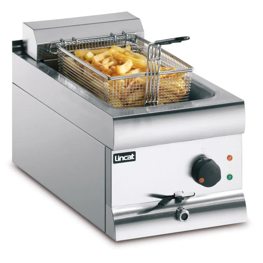 DF39 - Lincat Silverlink 600 Electric Counter-top Single Tank Fryer - 1 Basket - W 300 mm - 9.0 kW F892 - JD Catering Equipment Solutions Ltd