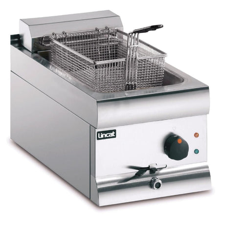 DF39 - Lincat Silverlink 600 Electric Counter-top Single Tank Fryer - 1 Basket - W 300 mm - 9.0 kW F892 JD Catering Equipment Solutions Ltd
