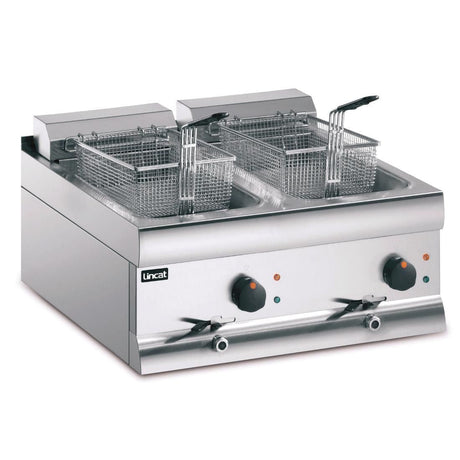 DF618 - Lincat Silverlink 600 Electric Counter-top Twin Tank Fryer - 2 Baskets - W 600 mm - 2 x 9.0 kW F897 JD Catering Equipment Solutions Ltd