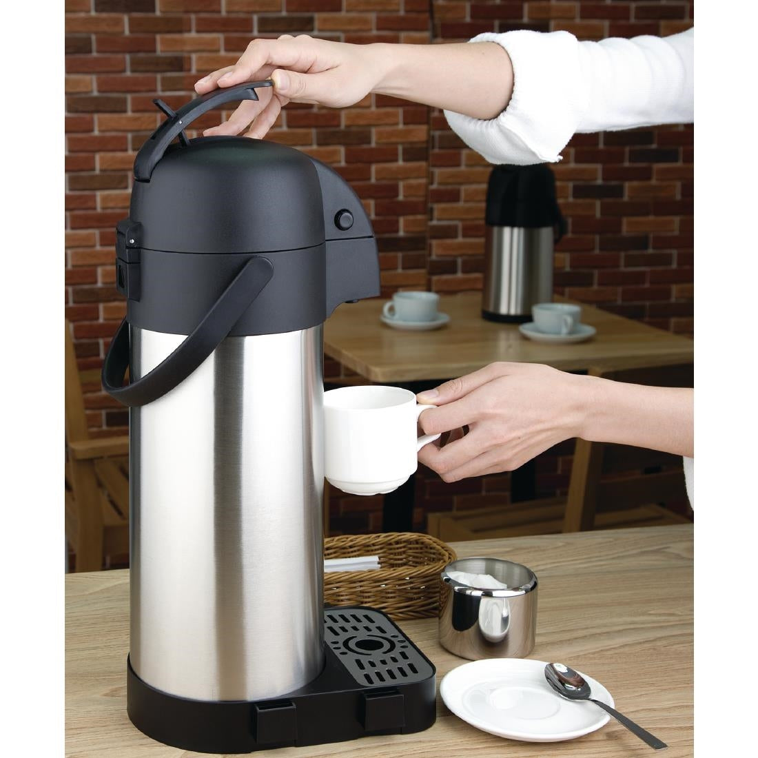 DL166 Olympia Lever Action Airpot 4Ltr JD Catering Equipment Solutions Ltd