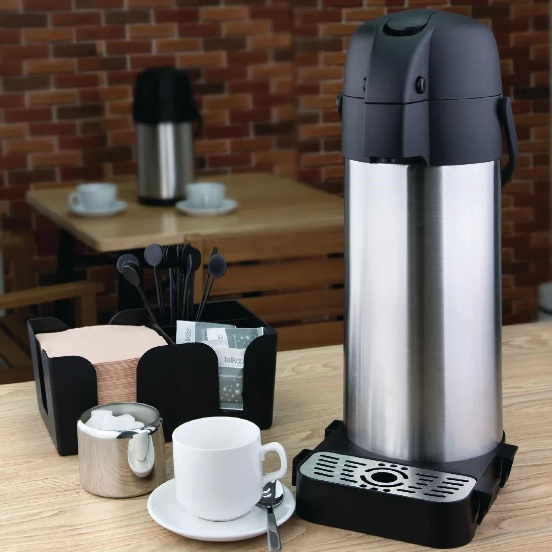 DL166 Olympia Lever Action Airpot 4Ltr - JD Catering Equipment Solutions Ltd