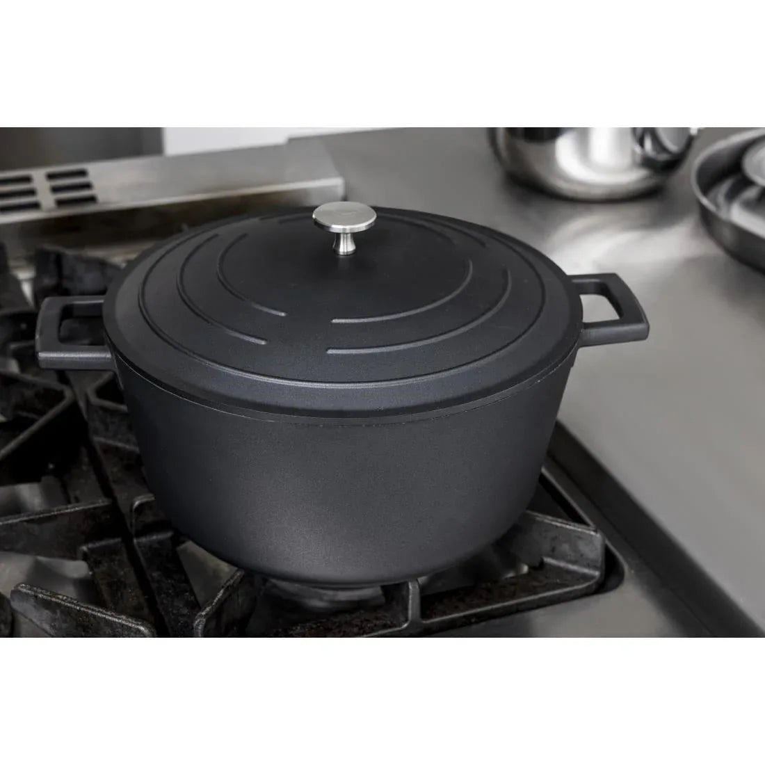 FA867 Masterclass Casserole Dish Shallow 5Ltr - JD Catering Equipment Solutions Ltd