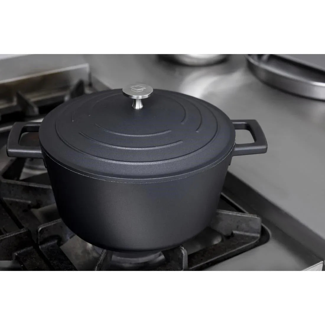 FA868 Masterclass Casserole Dish Deep 4Ltr - JD Catering Equipment Solutions Ltd