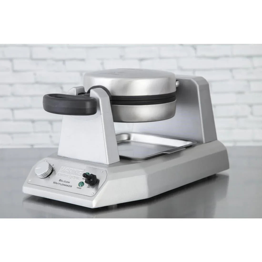 FD468 Waring Commercial Single Belgian Waffle Maker - JD Catering Equipment Solutions Ltd