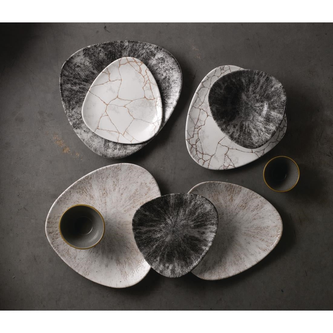 FR059 Churchill Studio Prints Kintsugi Agate Grey Lotus Plate 254mm (Pack of 12) JD Catering Equipment Solutions Ltd