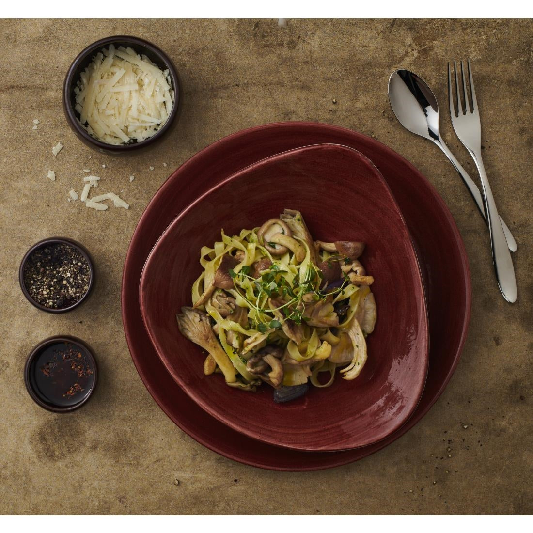 FS882 Churchill Stonecast Patina Evolve Coupe Plate Red Rust 219mm (Pack of 12) JD Catering Equipment Solutions Ltd