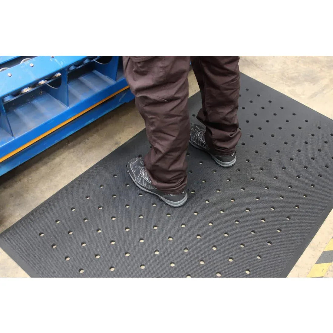 FT342 COBA Hygimat Anti-Fatigue Mat Black With Drainage Holes 0.9 x 1.5m - JD Catering Equipment Solutions Ltd
