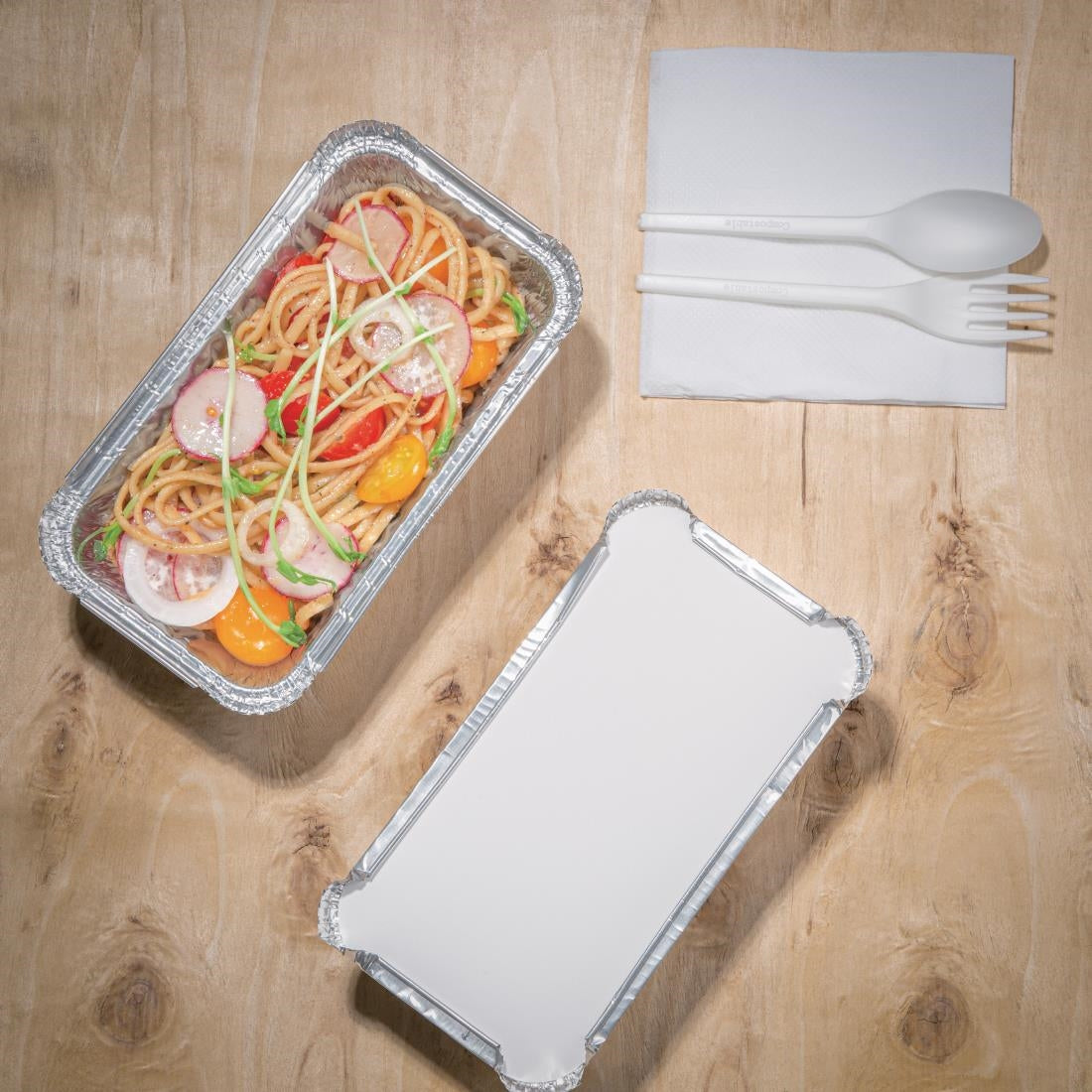 Fiesta Foil Containers Large 688ml / 24oz (Pack of 500) JD Catering Equipment Solutions Ltd