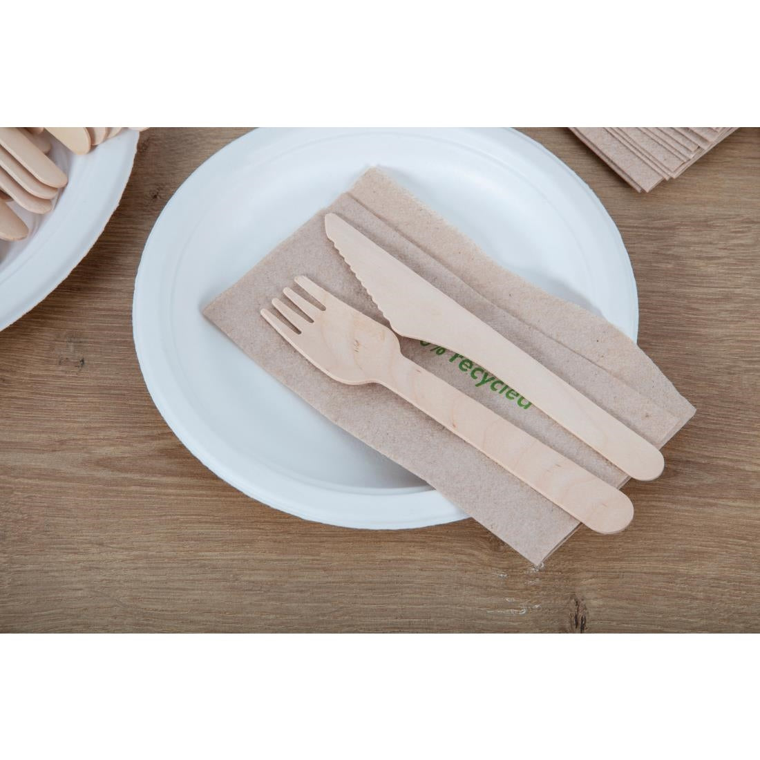 Fiesta Green Biodegradable Disposable Wooden Knives (Pack of 100) JD Catering Equipment Solutions Ltd