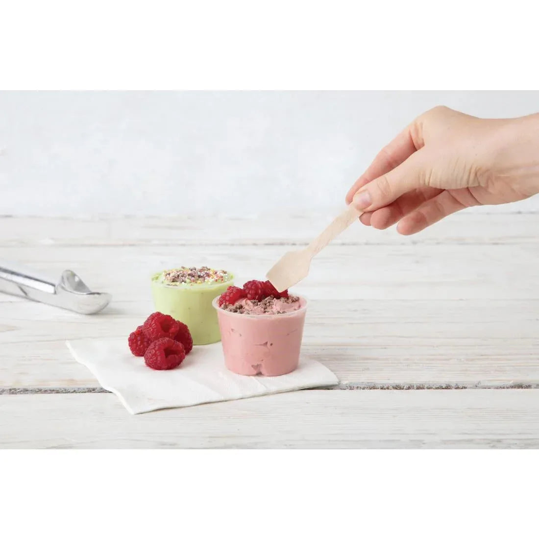 DK399 Fiesta Green Biodegradable Wooden Ice Cream Spoons (Pack of 100) - JD Catering Equipment Solutions Ltd