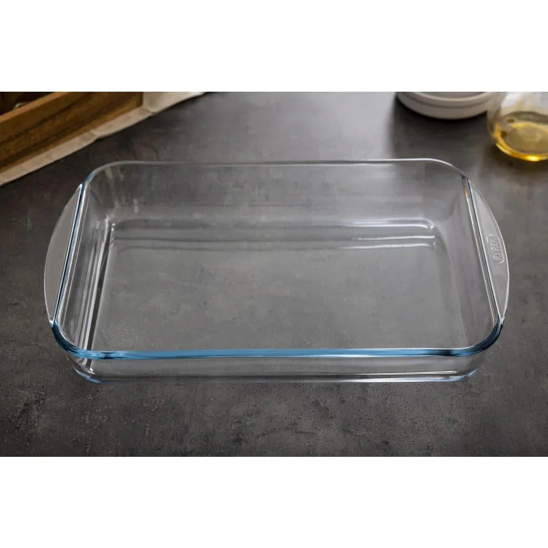 GD031 Pyrex Rectangular Glass Roaster Dish 400mm - JD Catering Equipment Solutions Ltd