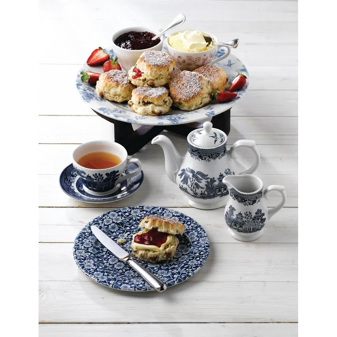 GF310 Churchill Vintage Prints Plates Prague Toile Print 305mm (Pack of 6) - JD Catering Equipment Solutions Ltd
