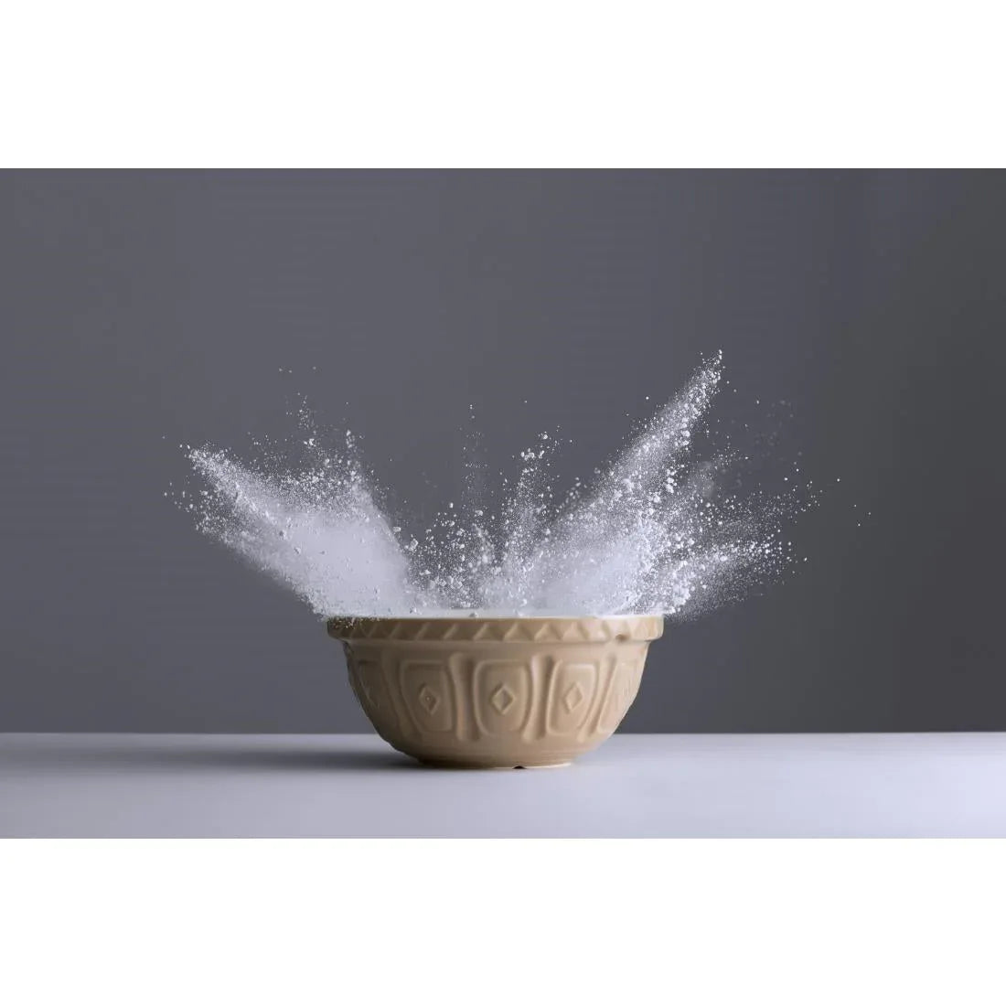 GG774 Mason Cash Mixing Bowl 4.3Ltr - JD Catering Equipment Solutions Ltd