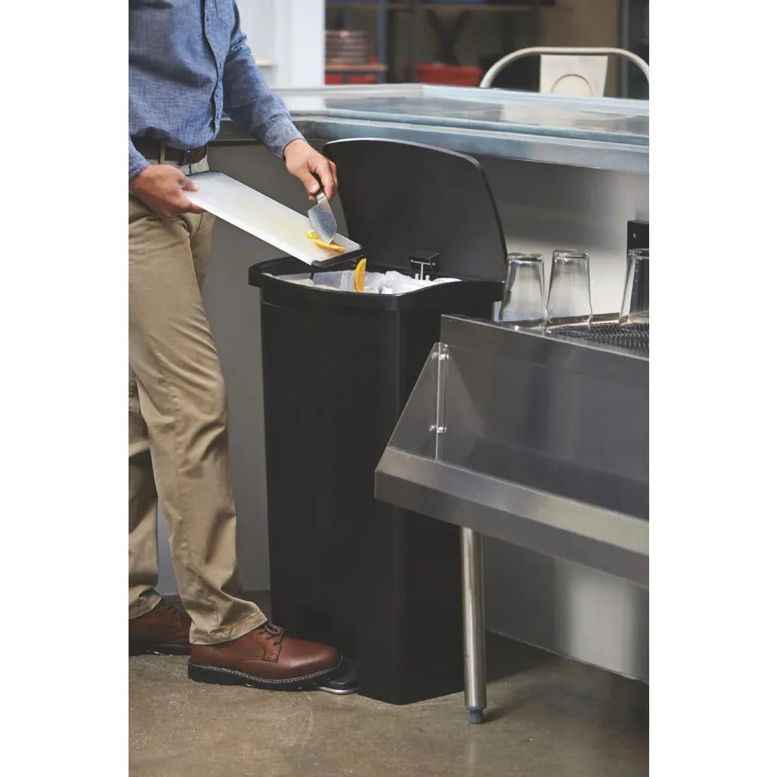 GL034 Rubbermaid Slim Jim Step on Front Pedal Black 68Ltr - JD Catering Equipment Solutions Ltd