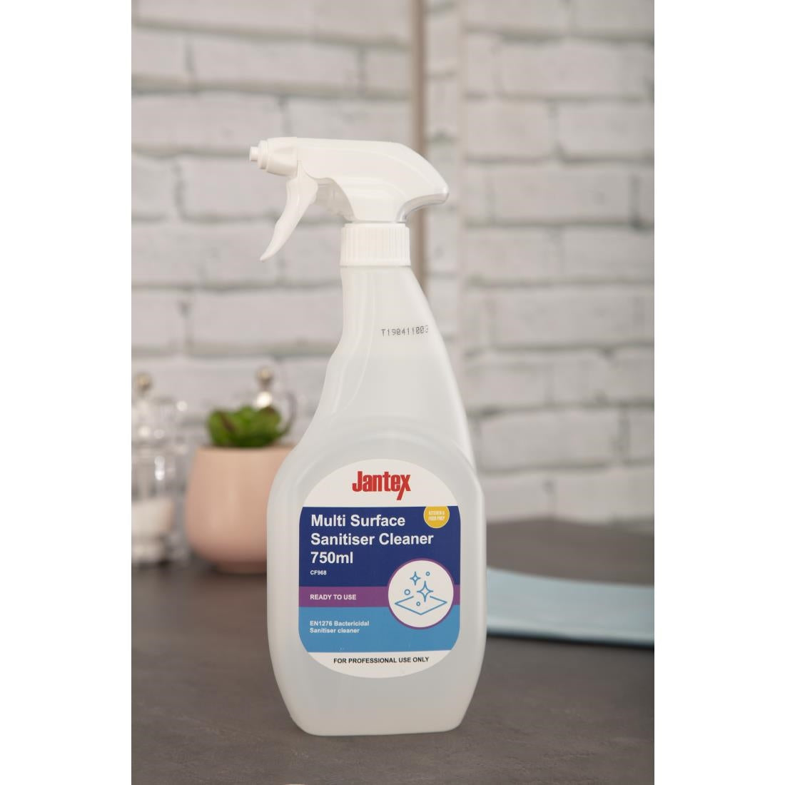 Jantex Kitchen Cleaner and Sanitiser Ready To Use 750ml (Single Pack) JD Catering Equipment Solutions Ltd