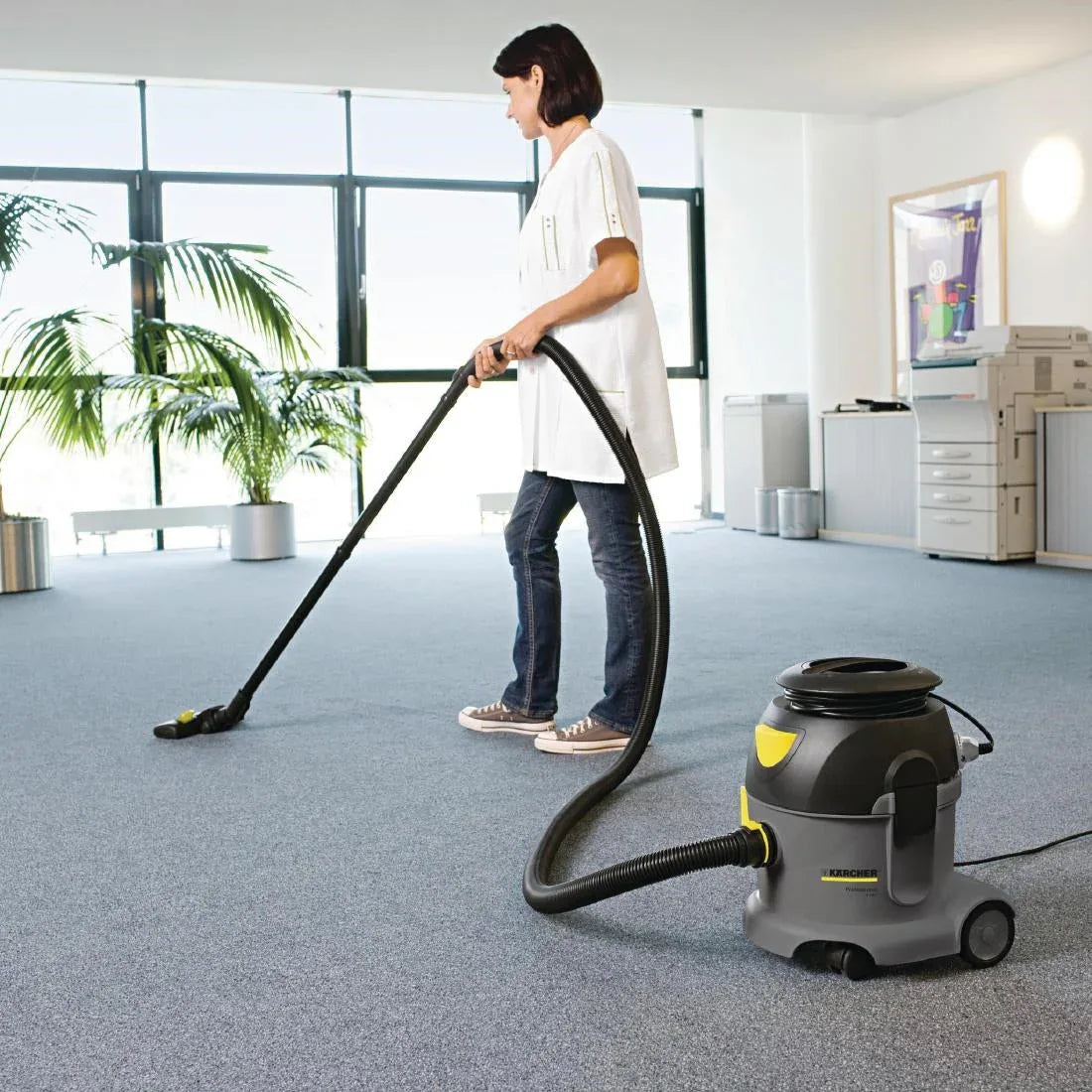 CD764 Karcher Pro Dry Vacuum Cleaner T10 - JD Catering Equipment Solutions Ltd