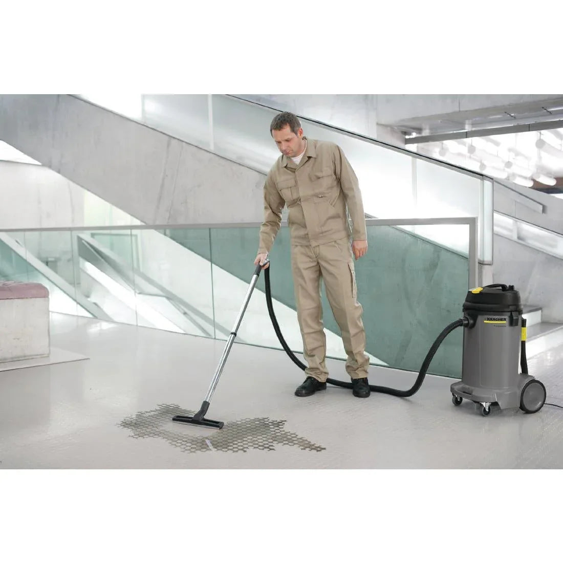 CD105 Karcher Wet and Dry Vacuum - JD Catering Equipment Solutions Ltd