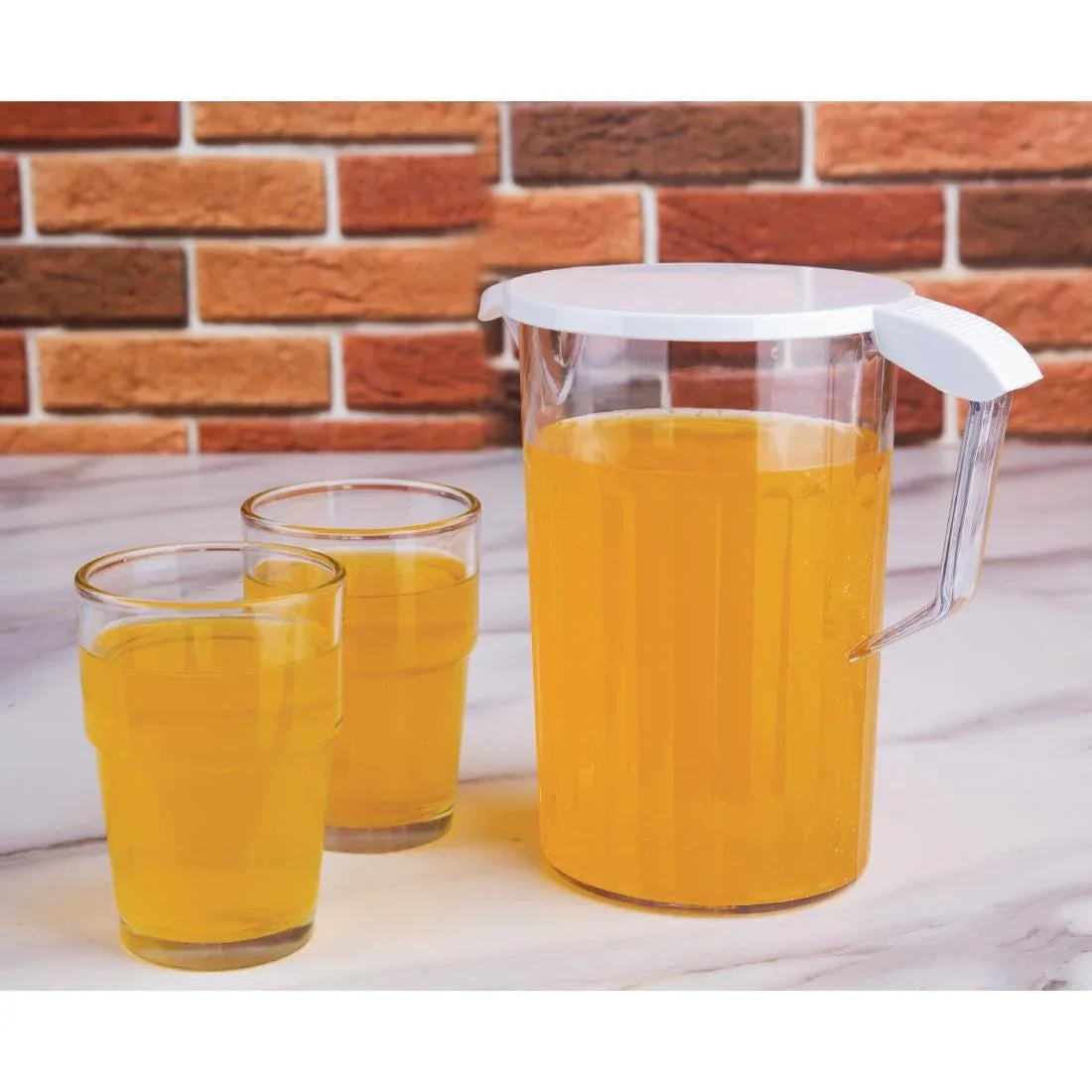J902 Kristallon Graduated Polycarbonate Jug 0.9Ltr - JD Catering Equipment Solutions Ltd
