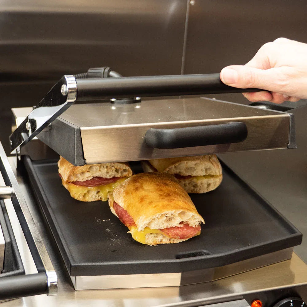 LCG2 - Lincat Lynx 400 Electric Counter-top Twin Contact Grill - Smooth Upper & Lower Plates - W 623 mm - 4.5 kW CD424 - JD Catering Equipment Solutions Ltd