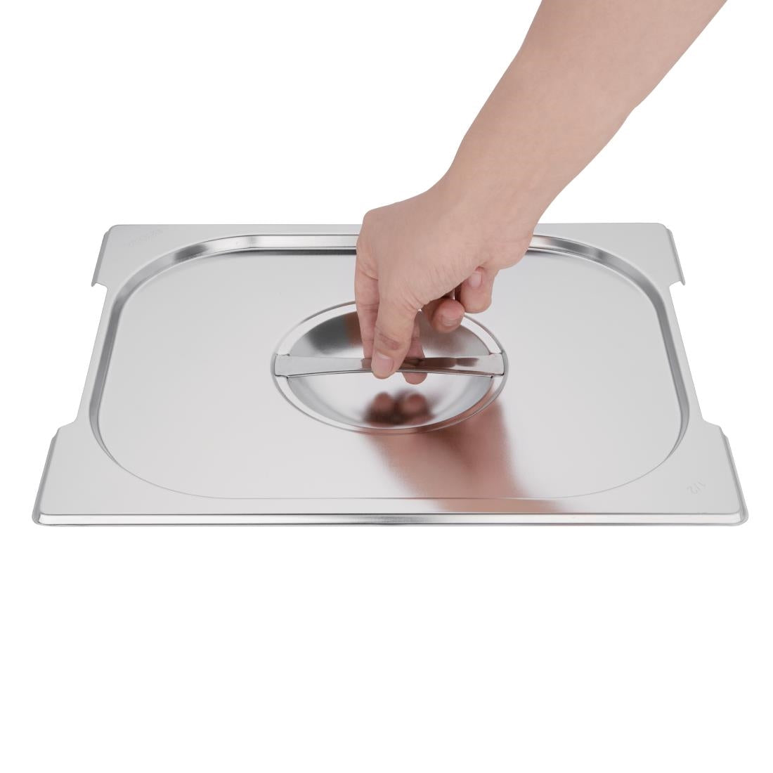 CB185 Vogue Stainless Steel 1/2 Gastronorm Handled Pan Lid