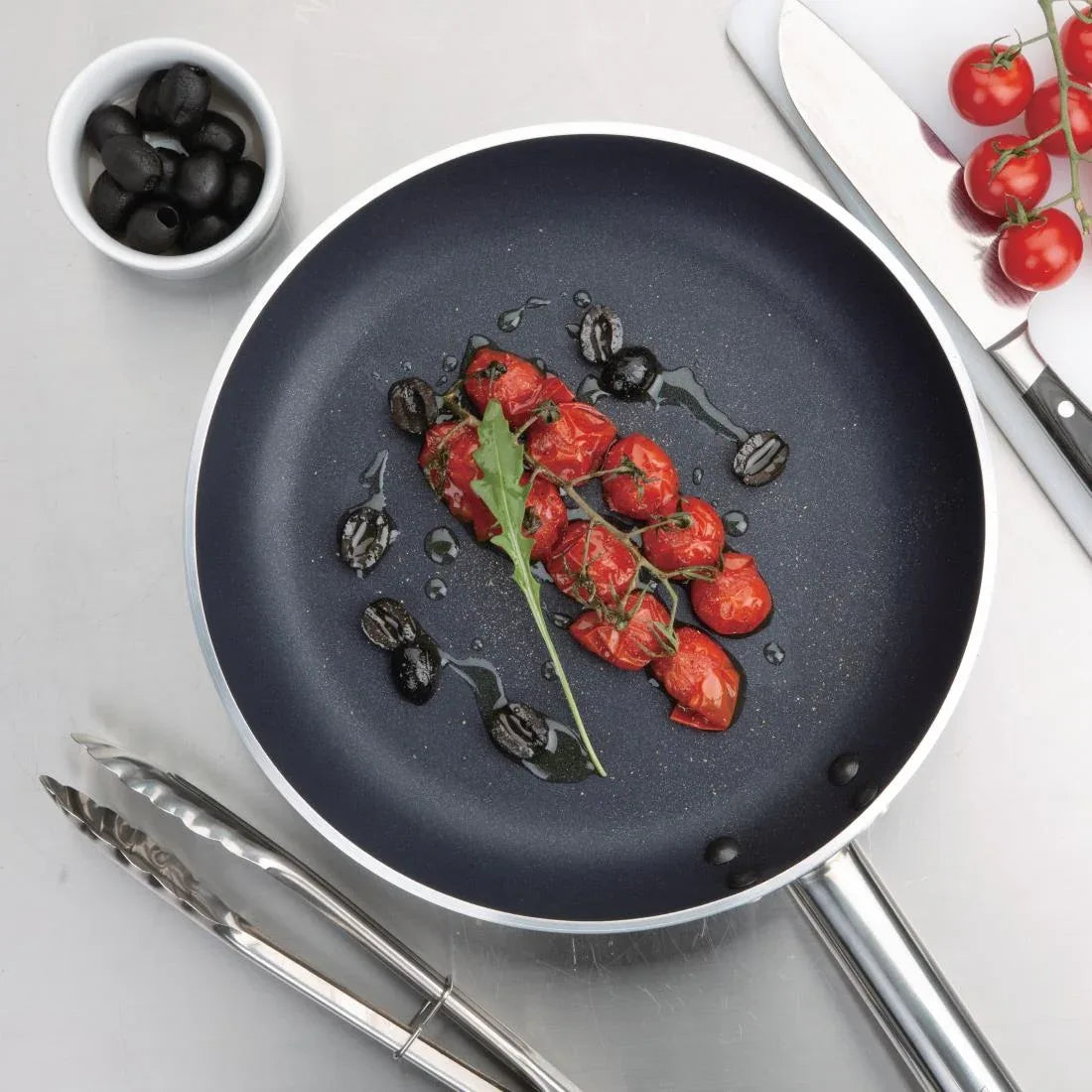 CB902 Vogue Non Stick Teflon Induction Frying Pan 280mm - JD Catering Equipment Solutions Ltd