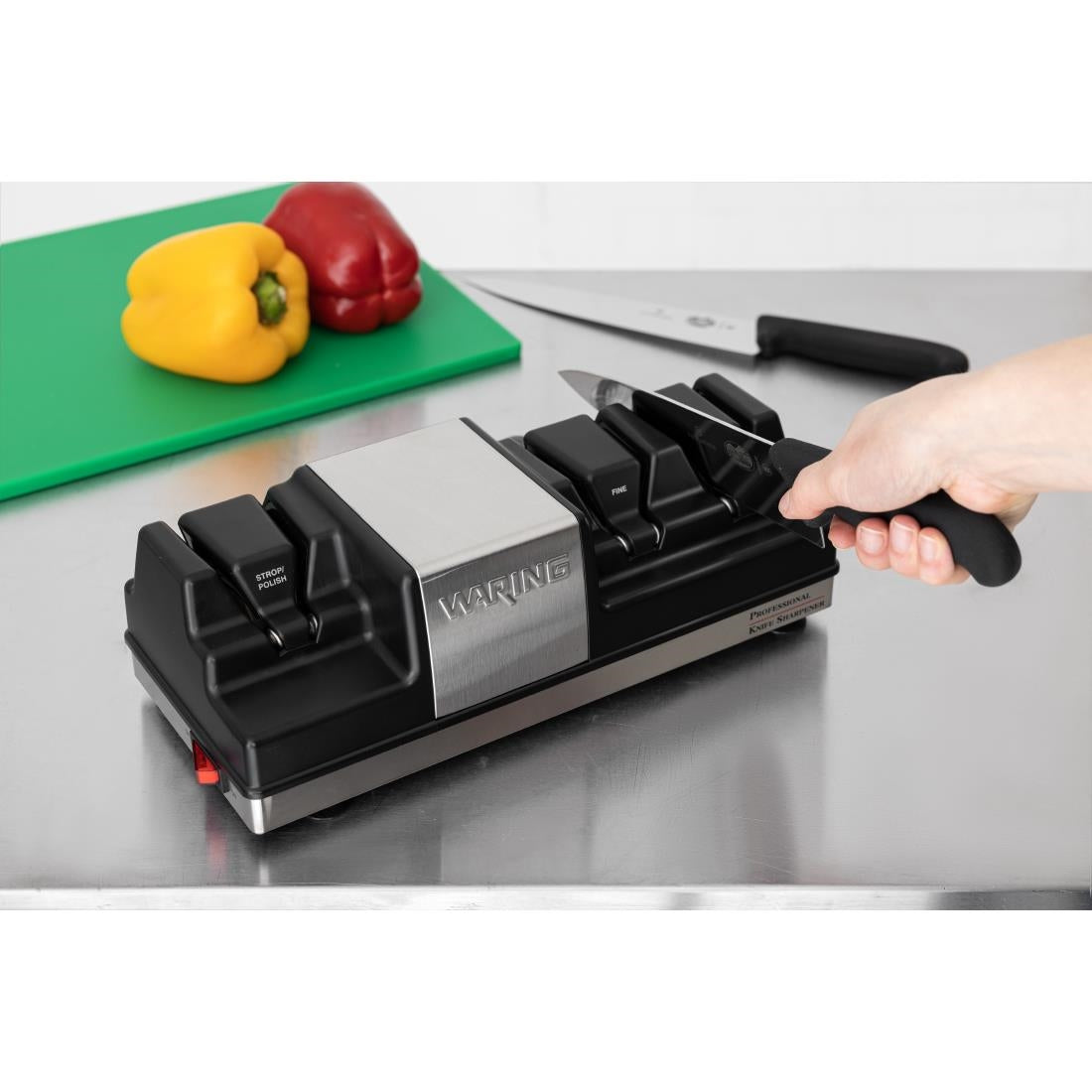 CC027 Waring Professional Knife Sharpener