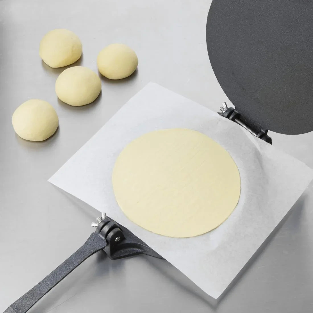 CZ942 Vogue Cast Iron Tortilla Press 200mm