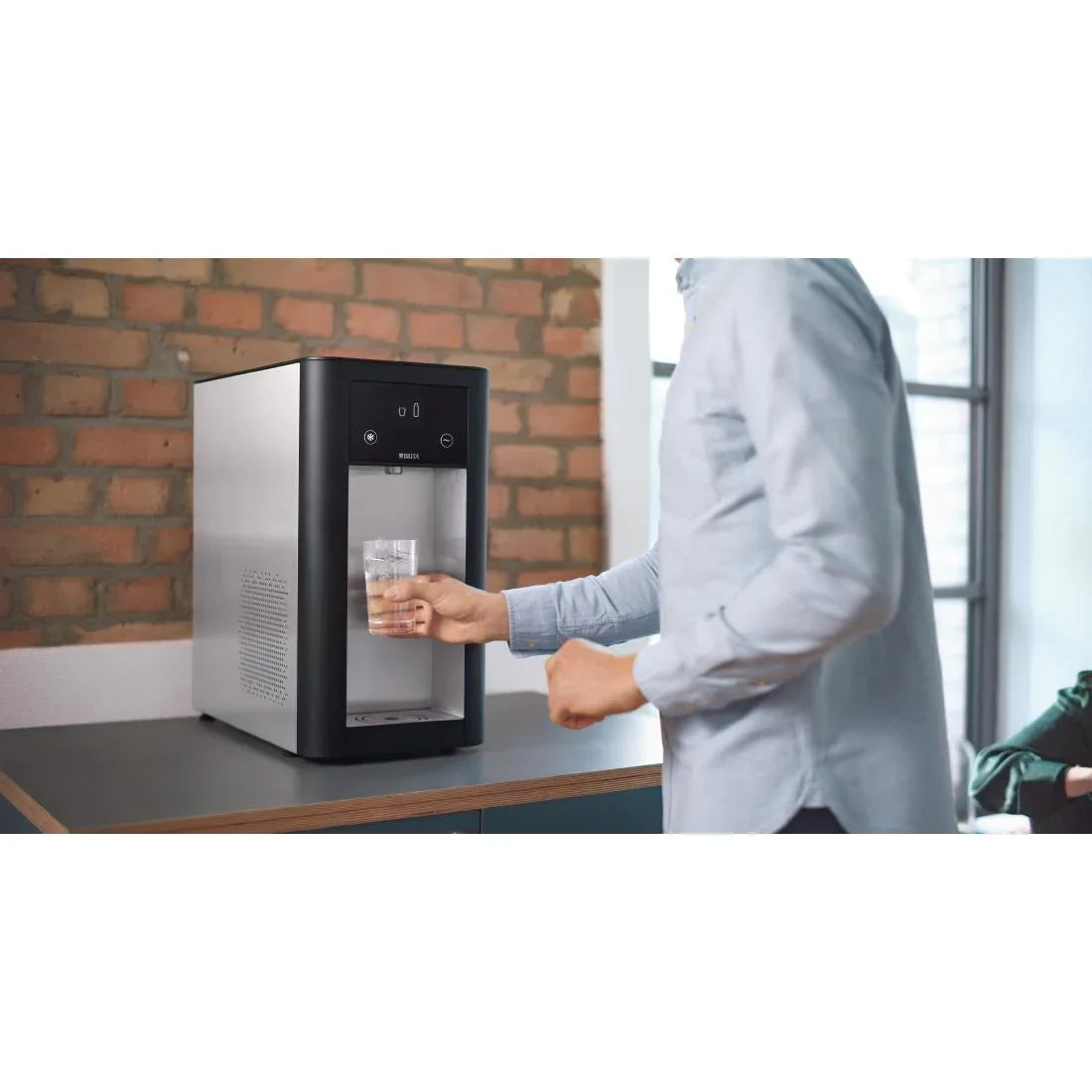 CZ971 BRITA Vivreau Top PRO 50 Water Dispenser TG SO - JD Catering Equipment Solutions Ltd