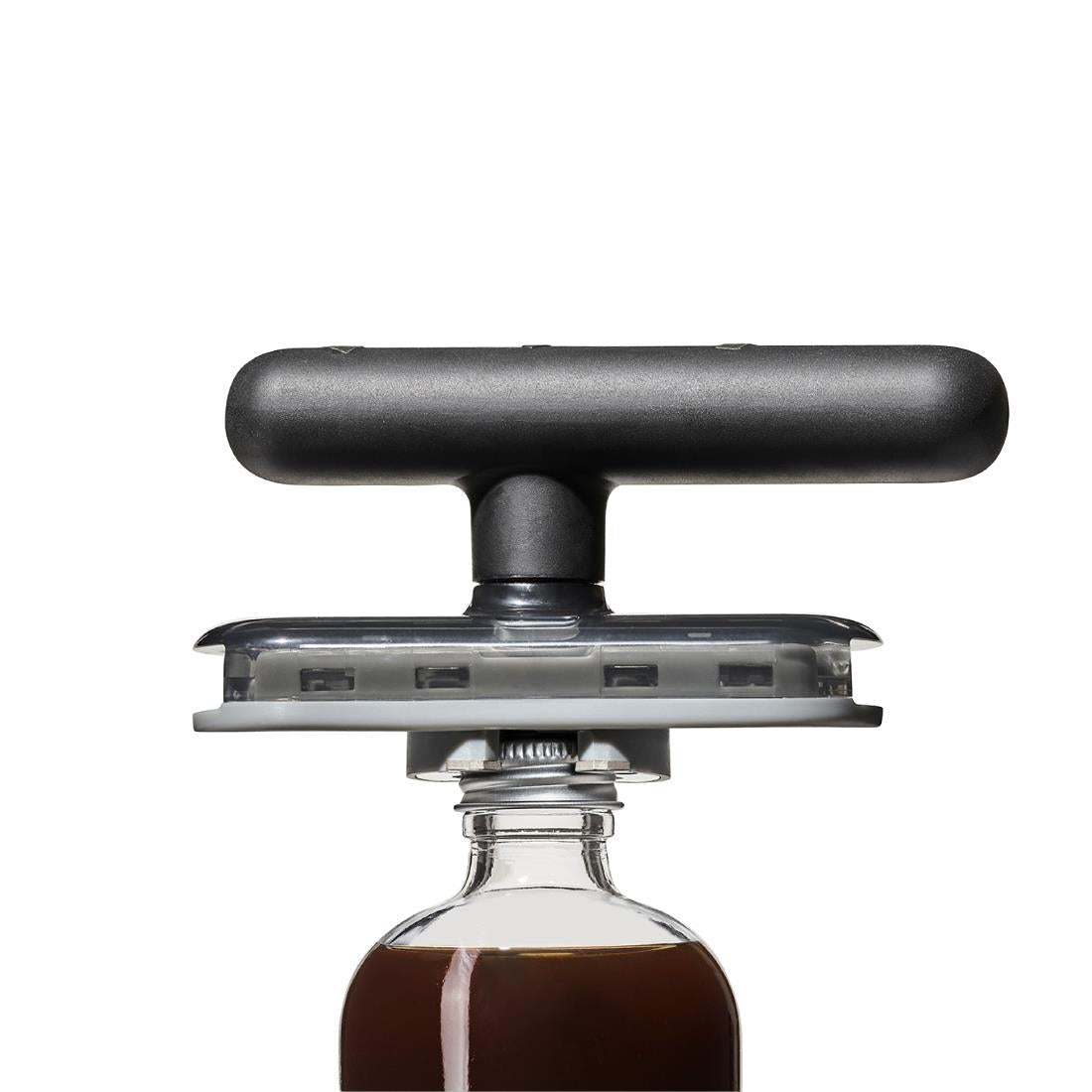 DK910 OXO Good Grips Twisting Jar Opener with Base Pad