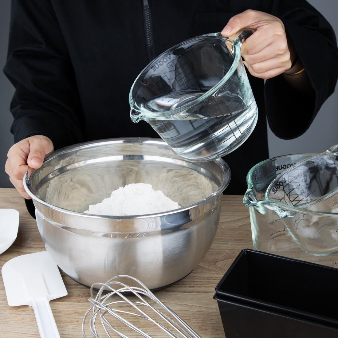 DP116 Vogue Glass Measuring Jug 500ml