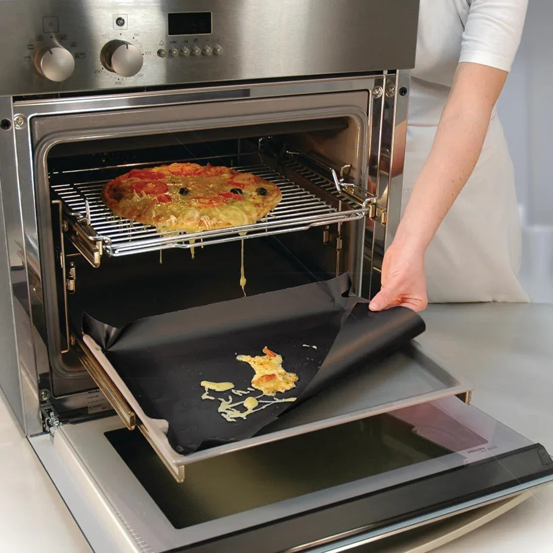DP545 NoStik Heavy Duty Oven Protector Black 400 x 500mm