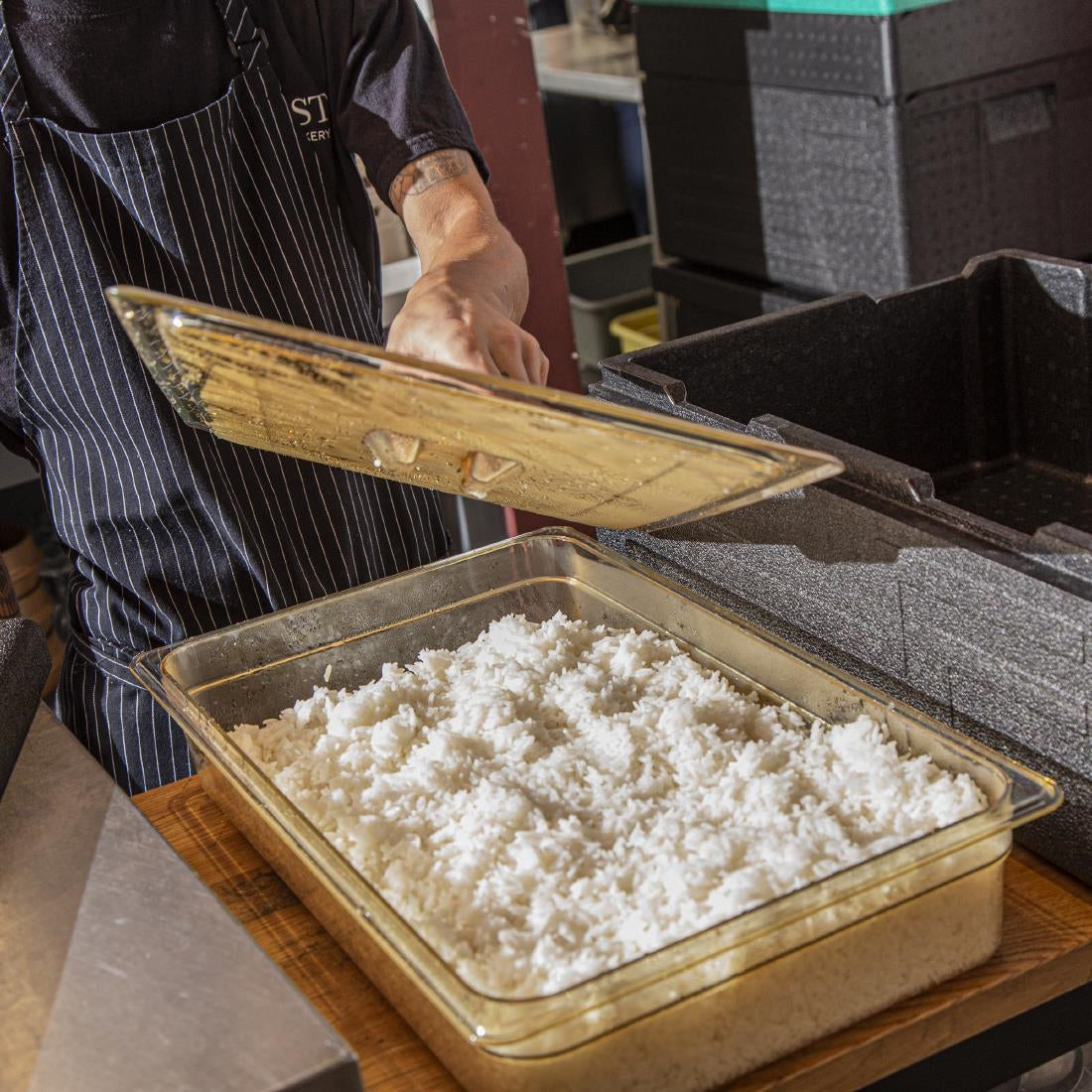 Cambro High Heat Polycarbonate 1/1 Gastronorm Tray 100mm