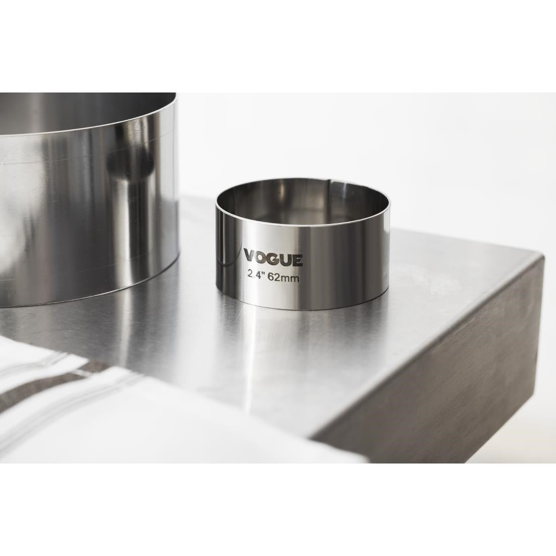 E060 Round Mini Gateaux Mould 62 x 30mm