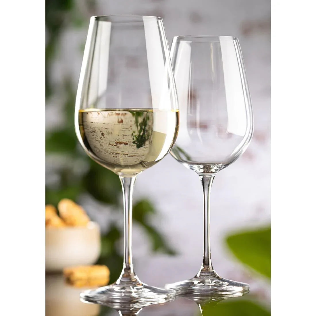 FH560 Rona Invitation Wine Glasses 440ml (Pack of 6) - JD Catering Equipment Solutions Ltd