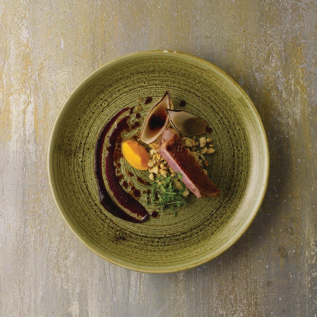 FJ929 Stonecast Plume Olive Coupe Plate 8 2/3 " (Pack of 12)