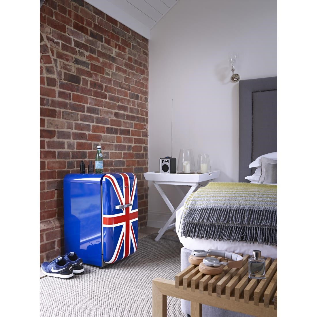 Smeg 50s Retro Mini Bar Fridge Union Flag FS277