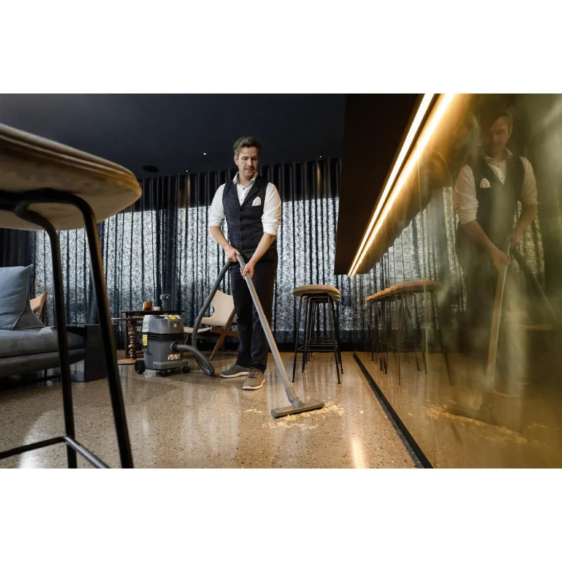FU076 Karcher Battery Wet and Dry Vacuum NT 22/1 AP BP Without Battery and Charger - JD Catering Equipment Solutions Ltd
