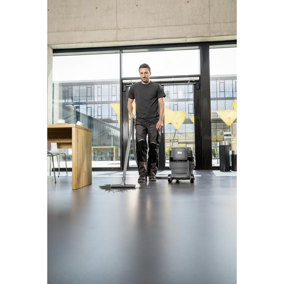 FU076 Karcher Battery Wet and Dry Vacuum NT 22/1 AP BP Without Battery and Charger