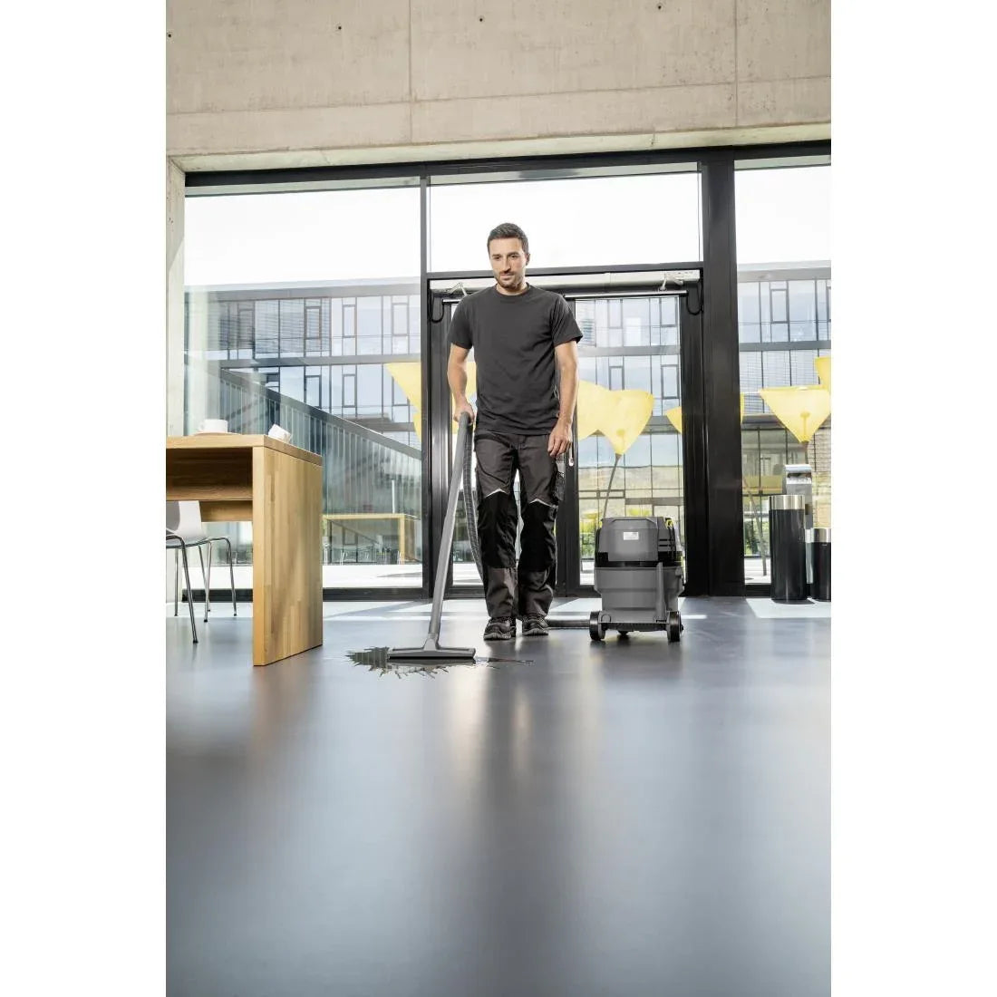 FU076 Karcher Battery Wet and Dry Vacuum NT 22/1 AP BP Without Battery and Charger - JD Catering Equipment Solutions Ltd