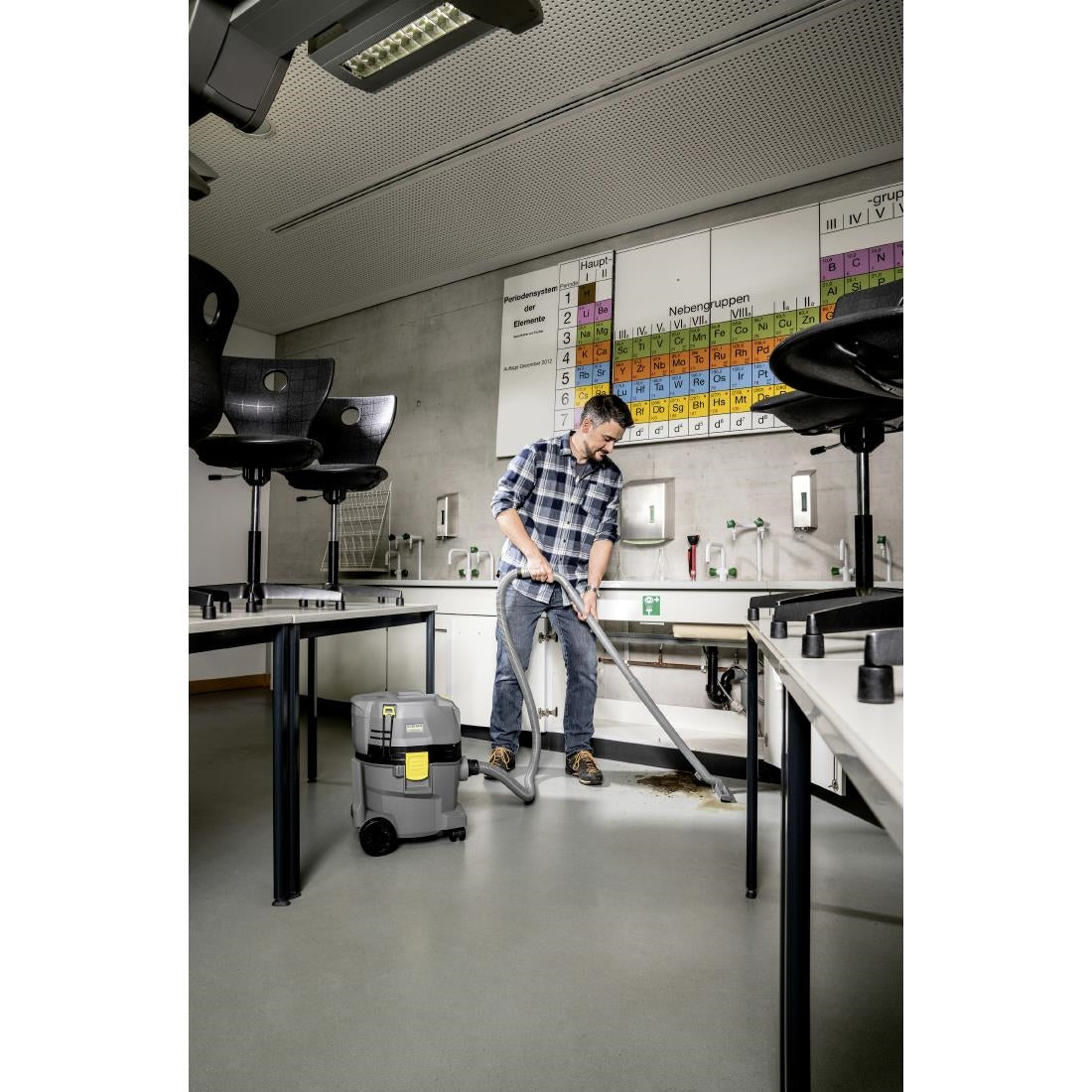 FU076 Karcher Battery Wet and Dry Vacuum NT 22/1 AP BP Without Battery and Charger