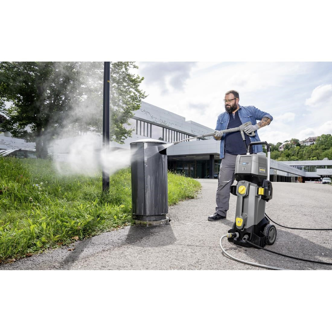 FU086 Karcher Battery High Pressure Cleaner HD 4/11 C BP Without Battery and Charger